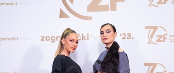 Albina Grčić i Đana Smajo - 1
