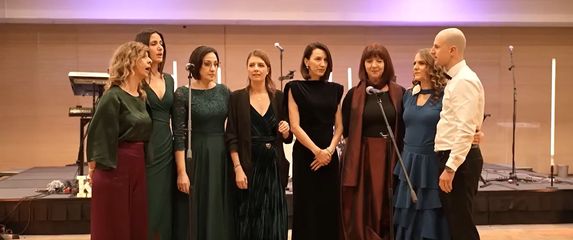 In Magazin: profesori pjevaju - 5