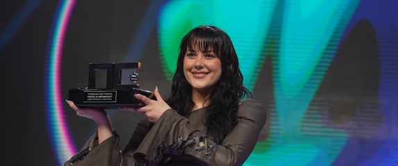 Srbiju će na Eurosongu u Malmou predstavljati Teya Dora s pjesmom 'Ramonda'
