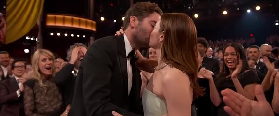 Emma Stone i Dave McCary