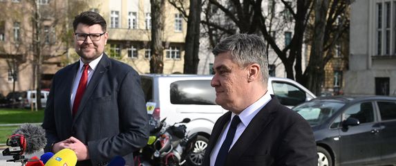 Predsjednik Zoran Milanović pojavio se na pressici čelnika SDP-a Peđe Grbina - 16