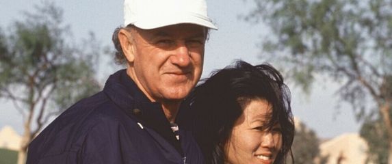Gene Hackman i Betsy Arakawa