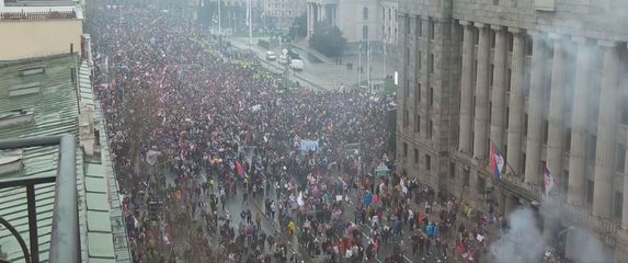 Masovni prosvjed u Beogradu