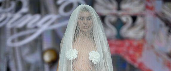 Prozirna vjenčanica Jelena Geštakovski i brenda y/GIA na BIPA Fashion.hr-u - 3