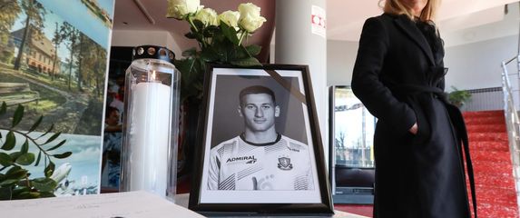 Knjiga žalosti za Andreja Lazarova