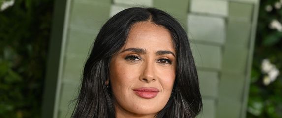 Salma Hayek na večeri u restoranu u Notting Hillu - 4