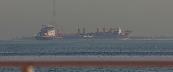 Tanker ispred Dubaija