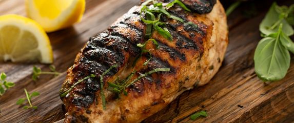 PIleća prsa u marinadi na bazi balzamičnog octa