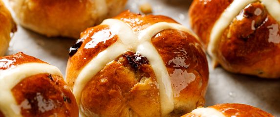 Hot cross buns peciva