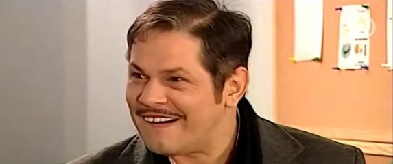 Slaven Knezović kao Grof u seriji ''Zauvijek susjedi''