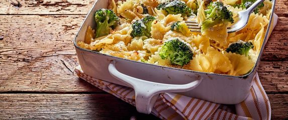 Zapečena tjestenina s brokulom i sirom