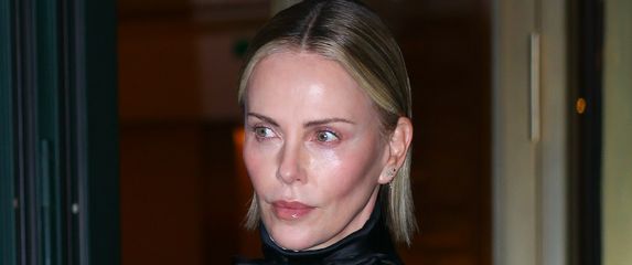 Chalize Theron u Parizu - 6