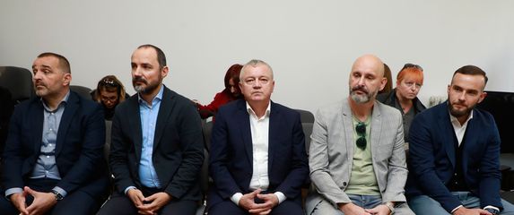 Damir Juzubašić, Boris Milošević, Darko Horvat, Tomislav Tolušić, Josip Aladrović