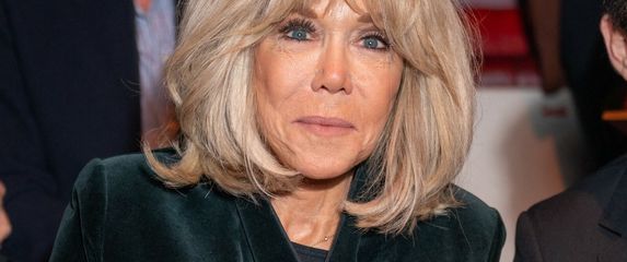 Brigitte Macron uvijek privlači poglede svojim modnim kombinacijama