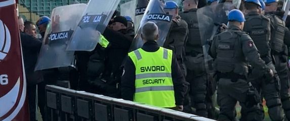 Antonio Bandić u pratnji policije