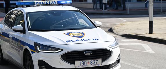 Policija