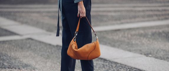 Hlače na crtu uvijek volimo imati u ormaru