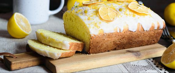 Kolač od limuna i jogurta