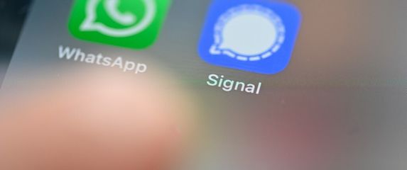 Aplikacije Whatsapp i Signal