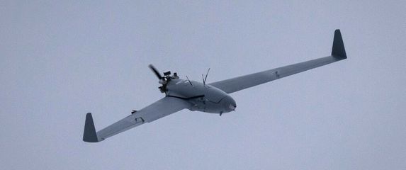 Poljski dron, ilustracija