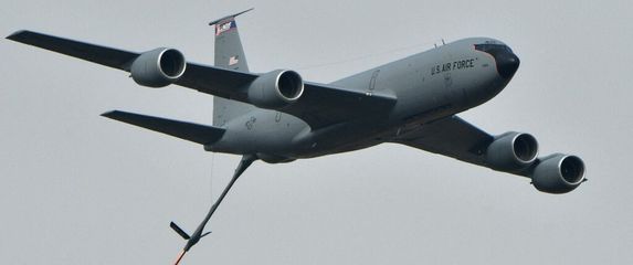 Zrakoplov KC-135, ilustracija