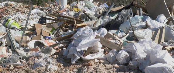 Ilegalno odlagalište otpada