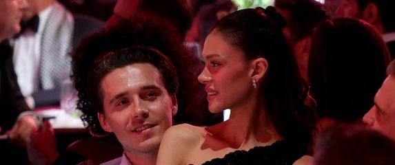 Brooklyn Peltz Beckham i Nicola Peltz - 3