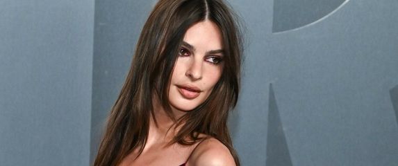 Emily Ratajkowski - 1