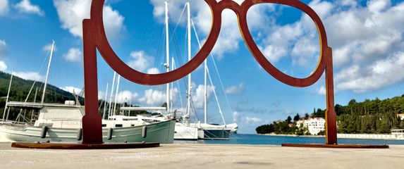 Skulptura naočala - 4