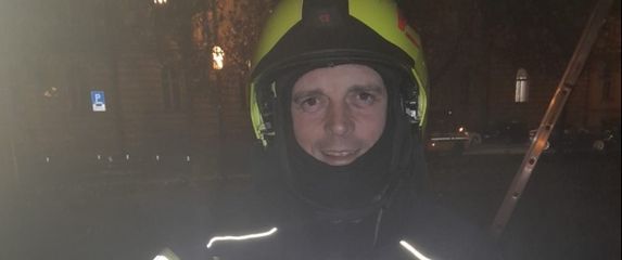 Vatrogasac na intervenciji