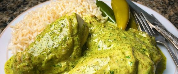 Pileći batci u kremastom i ljutastom umaku