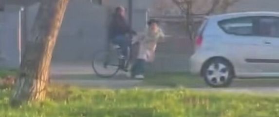 Nalet biciklista na pješakinju
