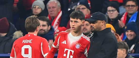 Filip Pavić i Vincent Kompany