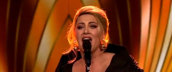 Iva Ajduković kao Adele