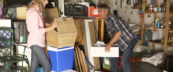 Kako se piše: rasčistiti ili raščistiti