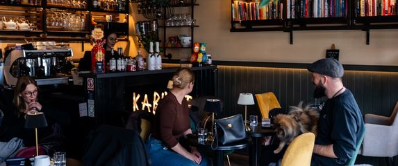 Sandro Slavnić, Kabinet