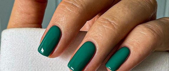Zelene manikure izgledaju divno
