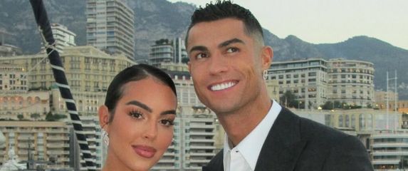 Georgina Rodriguez i Cristiano Ronaldo - 3