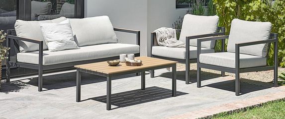 JYSK Vrtna garnitura BEJSTRUP - prije 999€ a sada 899€