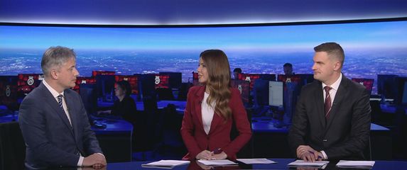 Ivan Guttler i voditelji Dnevnika Nove TV