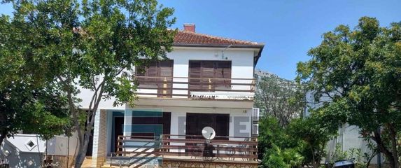 Kuća u Starigradu s dva stana - 5