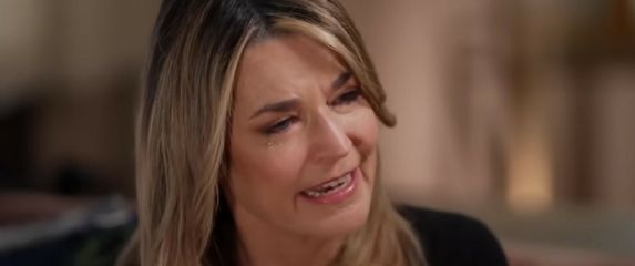 Savannah Guthrie - 2