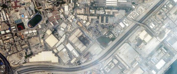 Dim iz baze pogođene baze 5. flote u Bahreinu