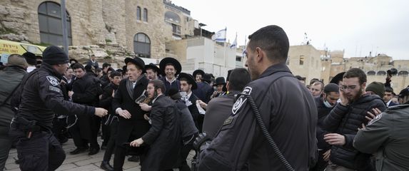 Ortodoksni Židovi u sukobu s policijom