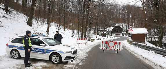 Policija pred sljemenskom cestom, ilustracija