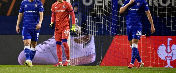 Arber Hoxha, Dominik Livaković i Scott McKenna