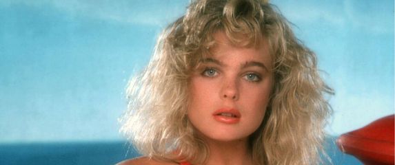 Erika Eleniak