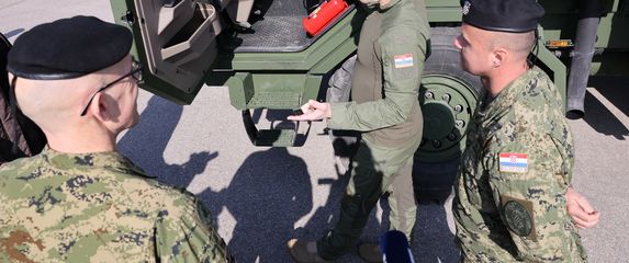 Ministar Anušić obišao hrvatske vojnike u Litvi - 1