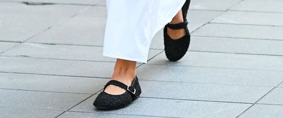 Već nekoliko sezona Mary Jane balerinke ravnih potplata omiljena su proljetna obuća