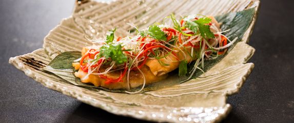 Filet oslića u den miso umaku